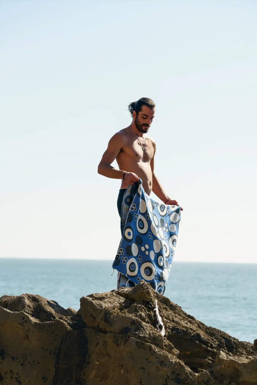 Futah - Vortex Blau & Schwarz Strandtuch (6)