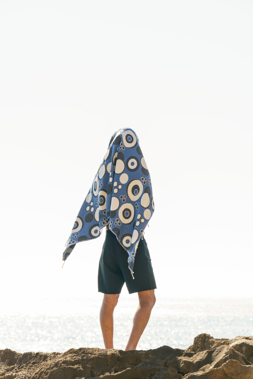 Futah - Vortex Blau & Schwarz Strandtuch (5)