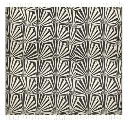 Taiga Schwarz Große Strandtuch