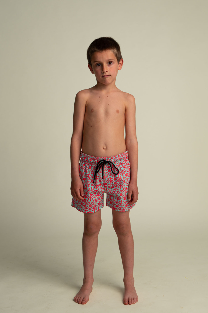 Futah - Flora Aquatisch & Rote Kinder Badeshorts (1)
