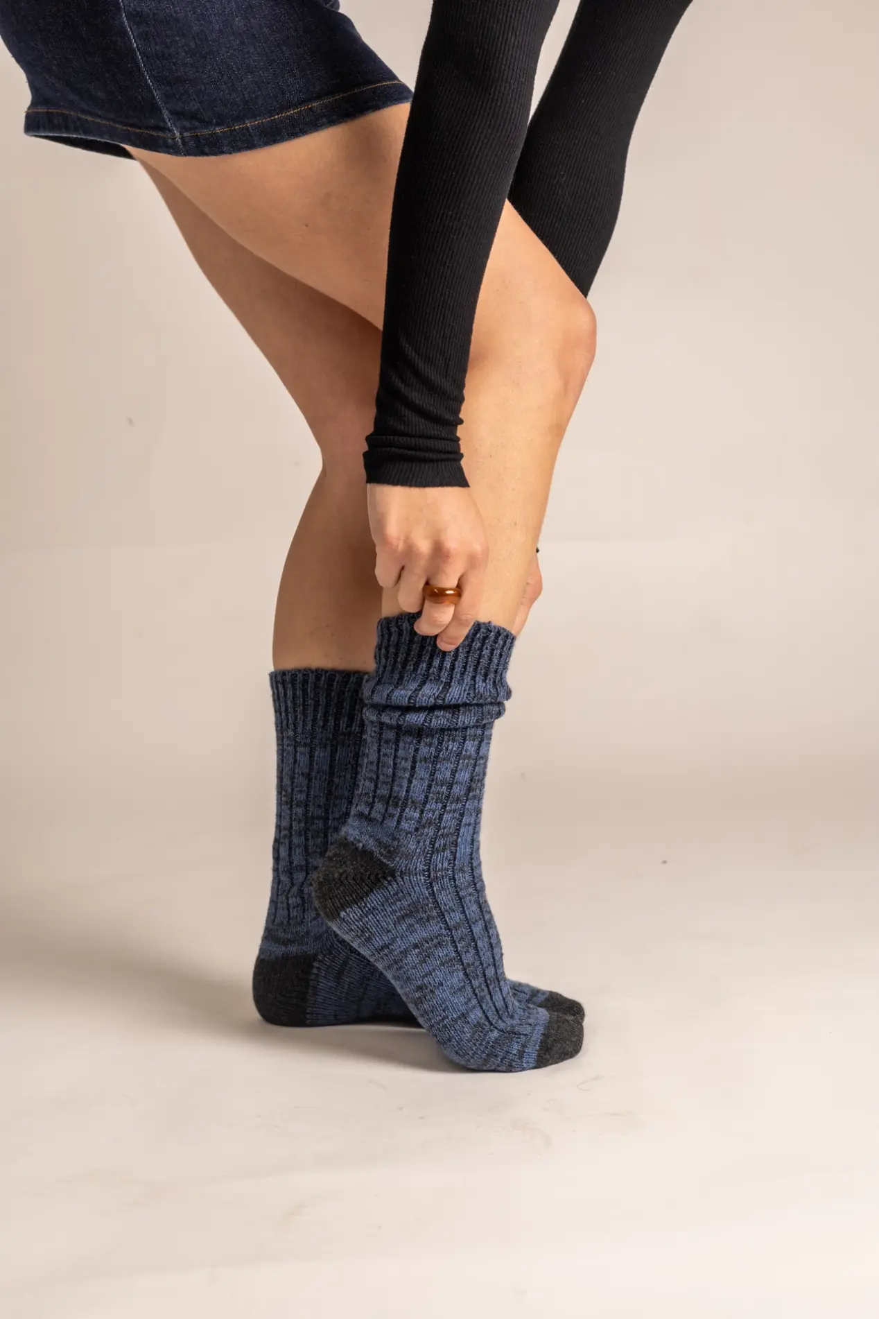 Futah - Cashmere & Wool  Blue Socks (4)