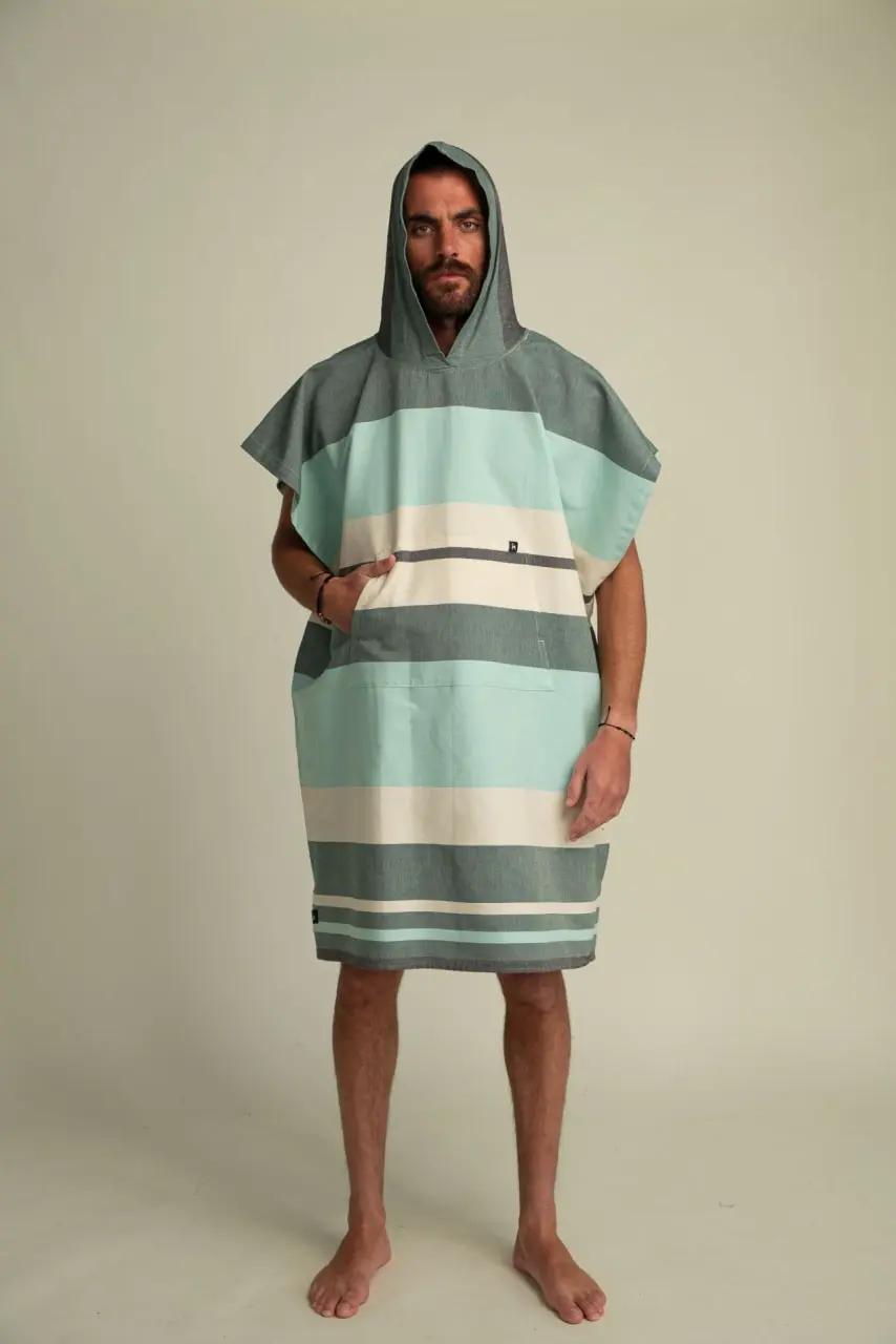 Futah - Papua Grün Poncho (2)