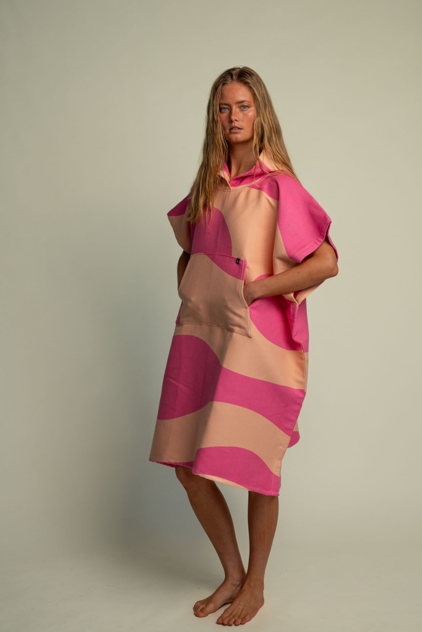 Futah - Aether Rosa Poncho (2)