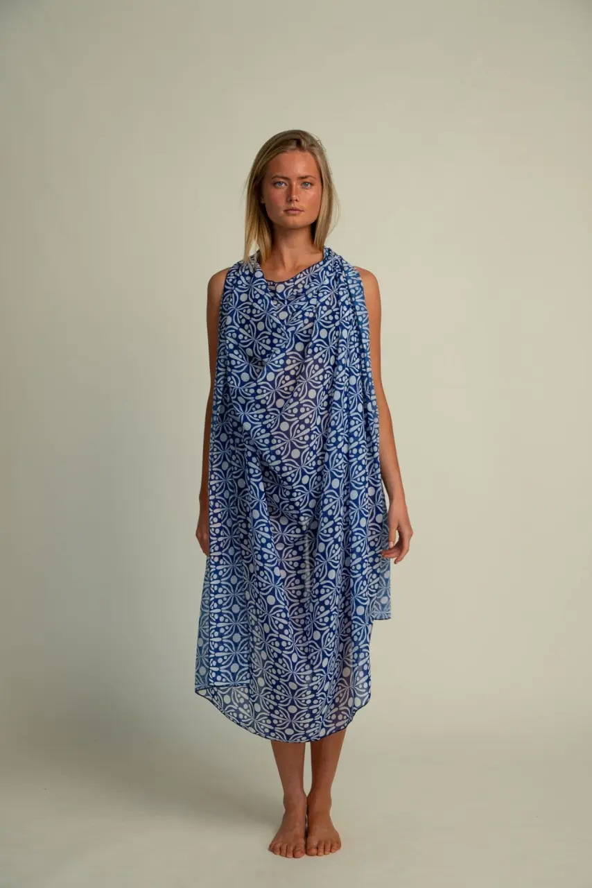 Futah - Pareo Flora Blau & weiß (3)