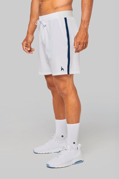 Weiße Tennisshorts